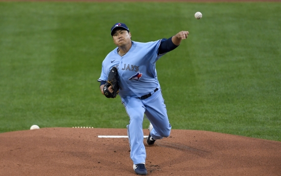 Blue Jays' Ryu Hyun-jin takes loss despite quality start vs. Phillies