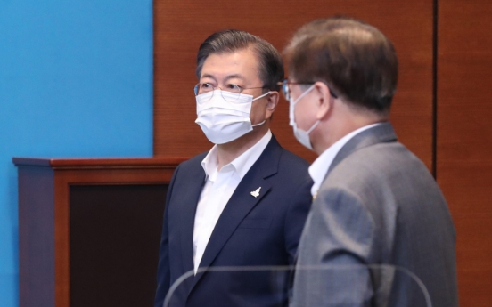 Moon expresses condolences over death of S. Korean official in shooting by N. Korean troops