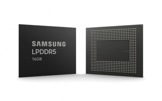 Samsung remains atop smartphone memory chip market in H1: report