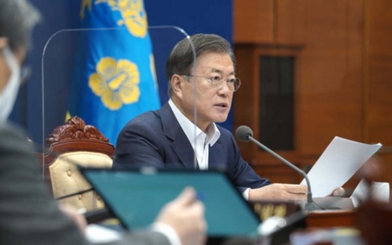 Moon calls for measures against pandemic-driven labor market inequality