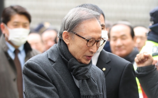 [Newsmaker] Supreme Court confirms 17-year prison term for ex-President Lee Myung-bak in corruption case