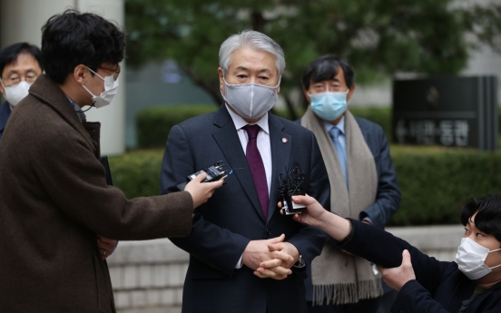 Seoul court rules against state health insurer on compensation suit against tobacco firms