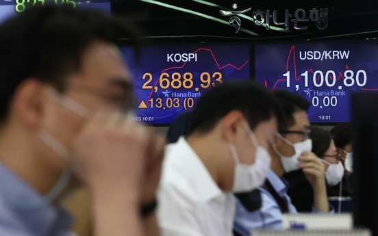 Seoul stocks open nearly flat on valuation pressure