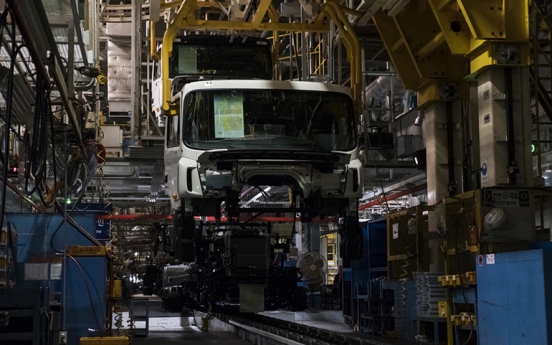 Hyundai halts truck assembly line over virus outbreak