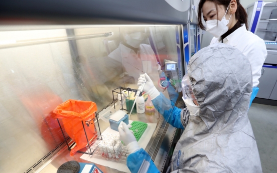 2 Army members in Suwon test positive for new coronavirus