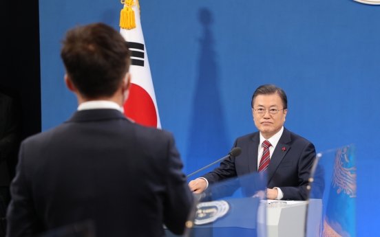 Now not yet time to discuss pardons of two ex-presidents: Moon