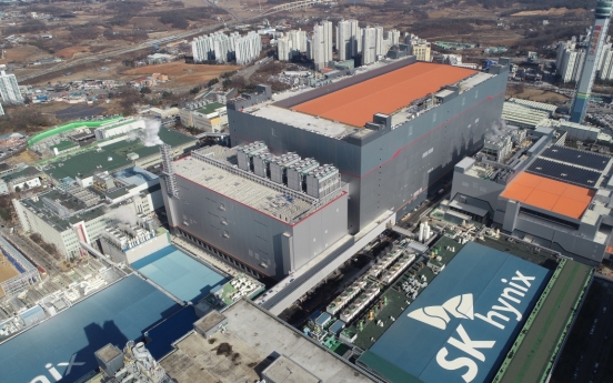 SK hynix completes first EUV fab for DRAM