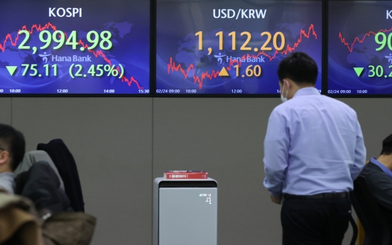 Seoul stocks dip more than 2% to nearly 1-month low on foreign selling binge