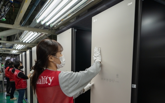 LG's steam closet hits 1m in cumulative production