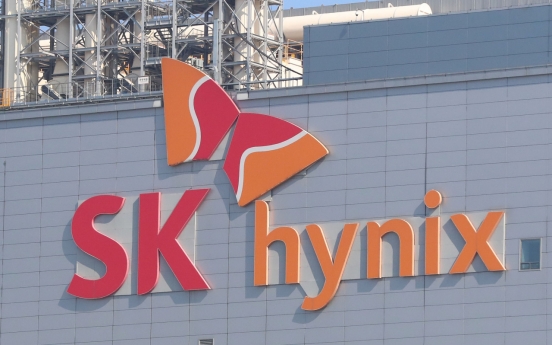 SK hynix shares hit new high on chip shortage