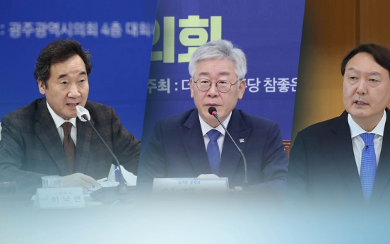 Ex-prosecutor Yoon surges to tie with Gov. Lee atop monthly opinion poll