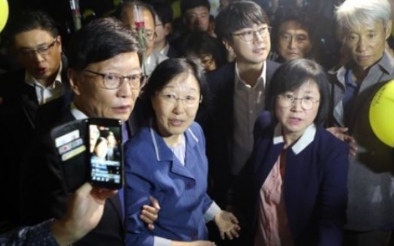 Senior prosecutors meet over ex-prime minister's bribery case