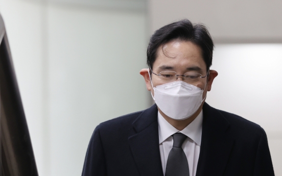 [Newsmaker] Samsung heir's return to jail postponed due to extended hospital stay