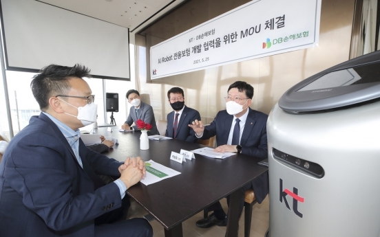 KT to develop insurance programs for service robots