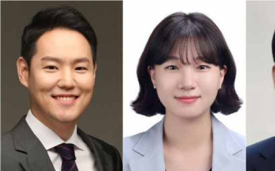 Moon picks new Cheong Wa Dae secretaries for political affairs, youth affairs, education