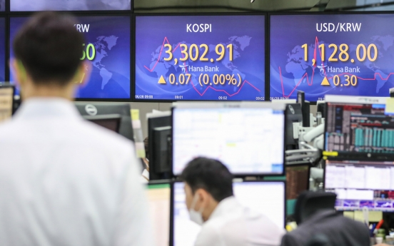 Seoul stocks snap 4-day winning streak amid valuation pressure, virus woes