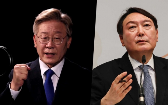 [Newsmaker] Poll shows former prosecution chief Yoon slightly ahead of Gyeonggi Gov. Lee