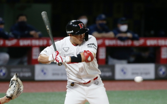 KBO's top baseball magnet passes MLB mark with 288th hit-by-pitch