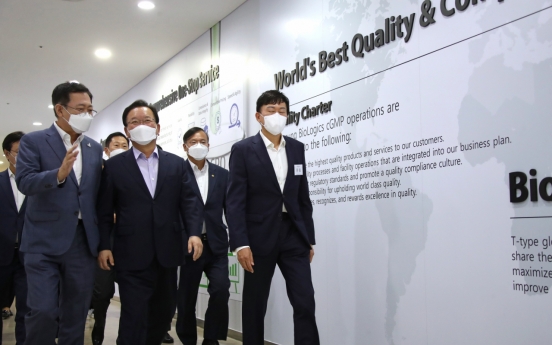 PM visits Samsung Biologics, but keeps quiet on availability of Moderna doses