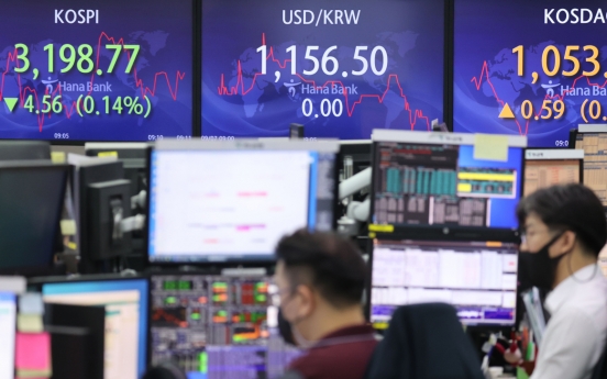 Seoul stocks open slightly lower on investors' wait-and-see mode