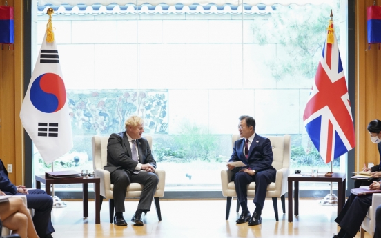 S. Korea, Britain discuss vaccine swap in summit