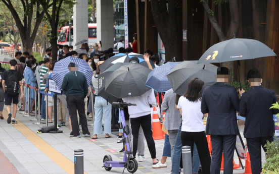 New cases in 2,000s for 3rd day; infections resurge in non-greater Seoul