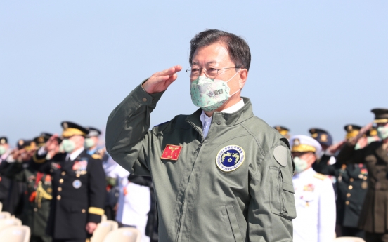 Moon voices strong confidence in defense posture after N. Koera missile test