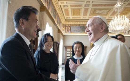 Moon asks Pope Francis to visit N. Korea