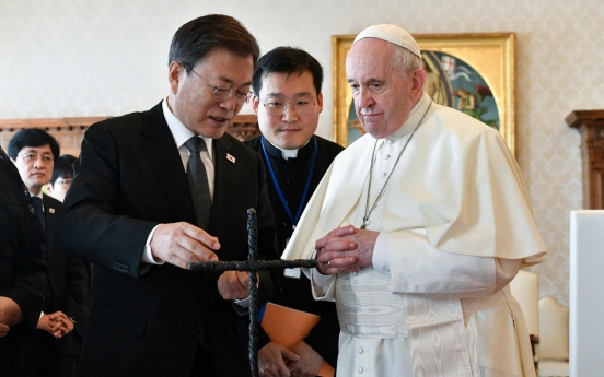 Moon says Pope Francis stated intent to visit N. Korea