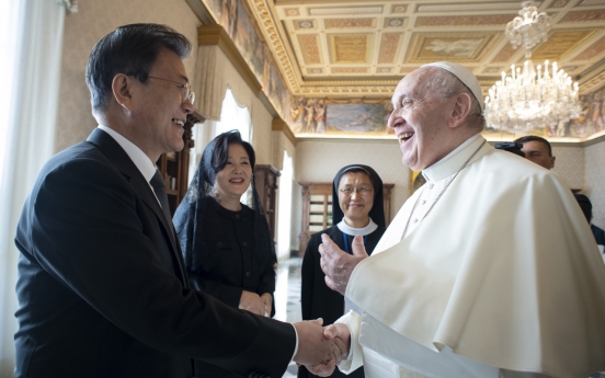 Seoul urges Pyongyang to accept proposed visit by pope