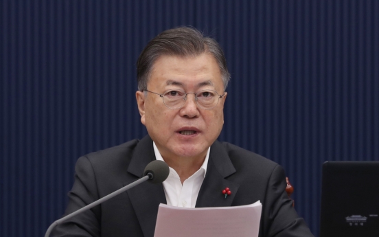 Moon calls for enhanced containment measures against spread of omicron variant