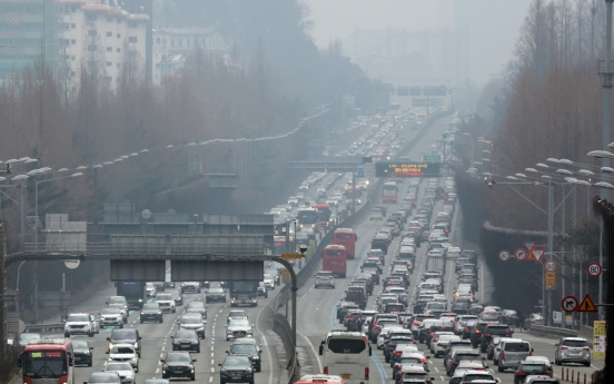 Traffic begins to slow on last day of Lunar New Year holiday