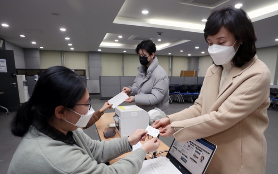 Election watchdog reviewing plans for virus-infected voters as daily cases surge