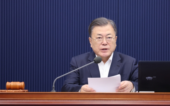 Moon reiterates call on Nat'l Assembly to swiftly pass extra budget bill