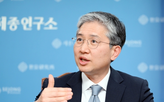 Lee Jae-myung envisions efficient, powerful military for future warfare