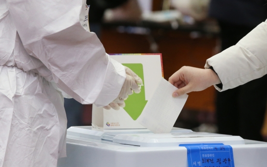 Election watchdog to allow COVID-19 patients to put votes directly into ballot boxes