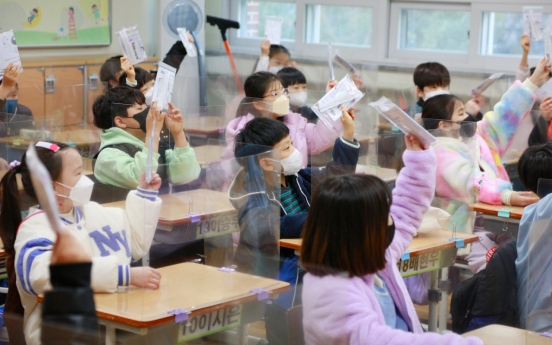 Education ministry hires 61,000 workers for anti-virus measures at schools