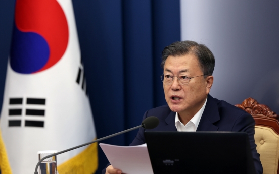 Moon vows to fulfill his duty as commander-in-chief until end of term