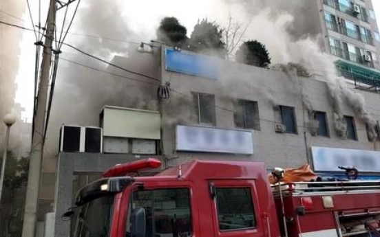 2 dead in gosiwon fire in Seoul