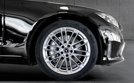 Hankook Tire supplies tires for Mercedes-Benz's S-Class sedan