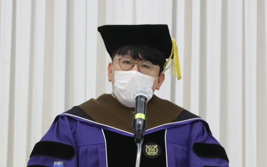 Hybe’s Bang Si-hyuk receives SNU’s first honorary degree as pop-culture figure