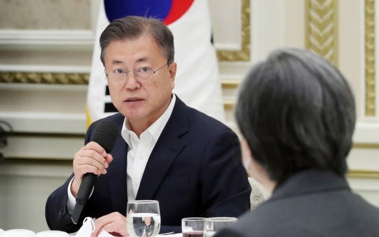 Moon thanks workers for dedication in fight against virus on Labor Day