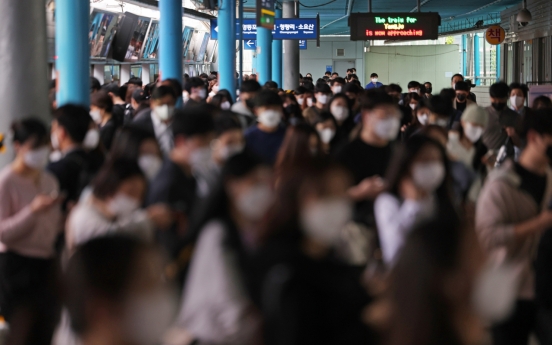 Seoul's daily subway ridership hits pandemic-era high on eased restrictions