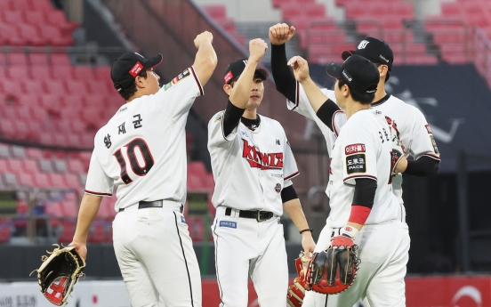 Key player's injury adds intrigue to battle for KBO postseason spots