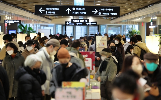 S. Korea's new COVID-19 cases at around 23,000 as talk over mask mandate removal resumes