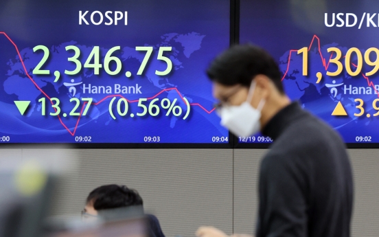 Seoul shares open lower on recession fears