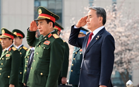 S. Korea, Vietnam agree to strengthen defense cooperation