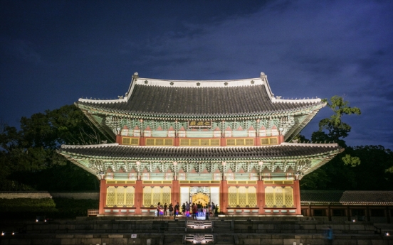 ‘Moonlight Tour’ at Changdeokgung to resume with foreign language guide