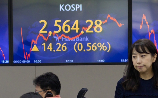 Seoul shares snap 3-day fall on improved economic data