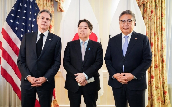 S. Korean, US, Japanese FMs hold talks after N. Korea's ICBM launch